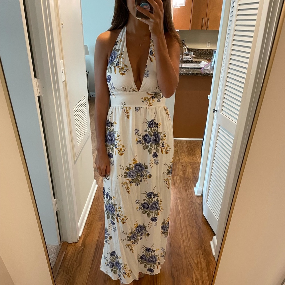 FOREVER 21- FLORAL MAX DRESS